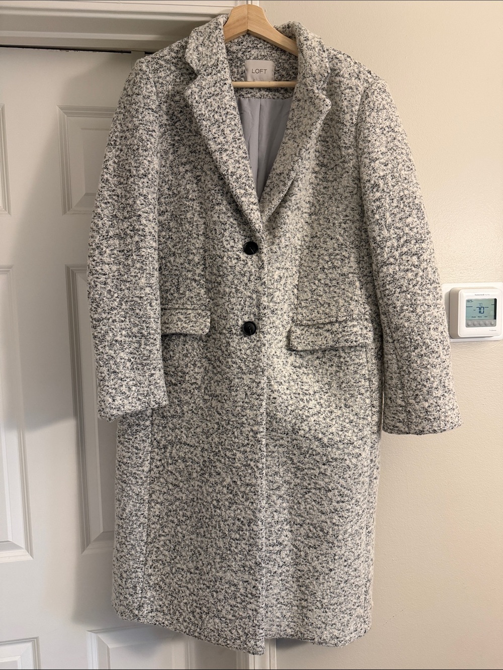 Loft blank and white tweed/bouclé type fabric two-button winter coat